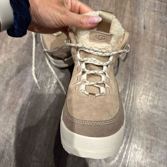 Uggs winter boot - Picture 4 of 6